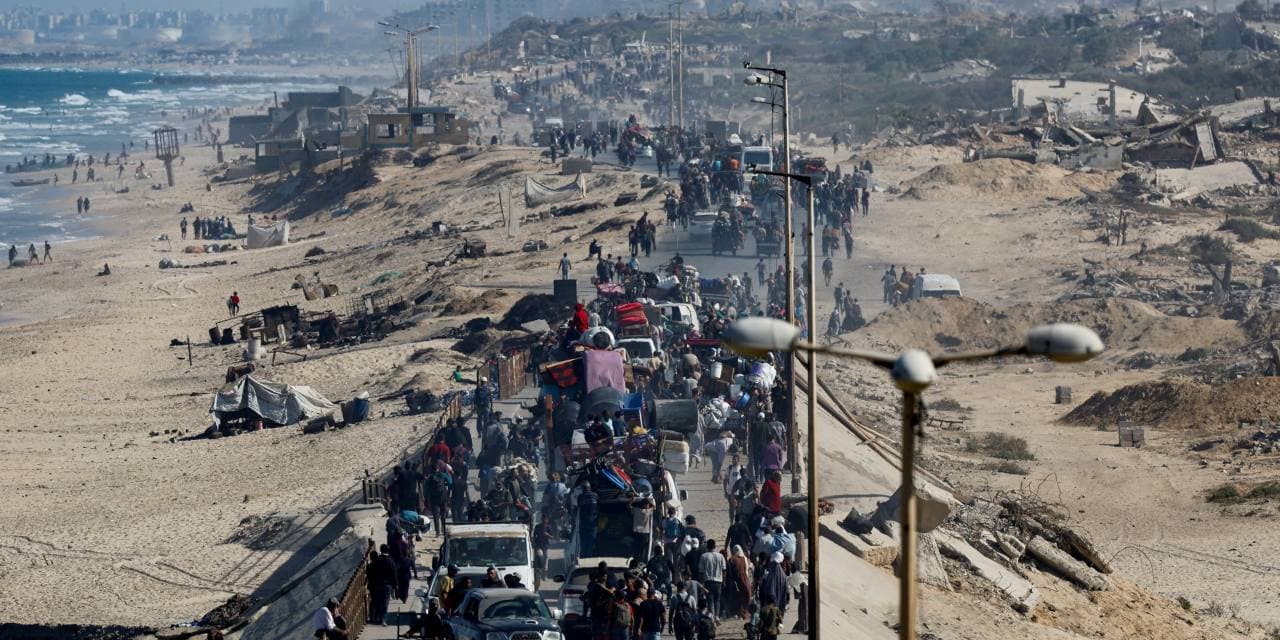 Hamas Re-Emerges in Gaza as Palestinians Return to Their Homes - The Wall Street Journal